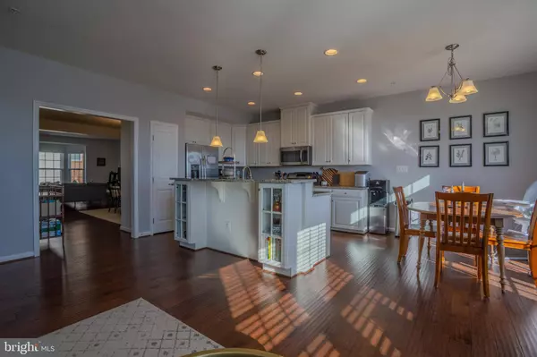 7489 BRUNSON CIR, Gainesville, VA 20155