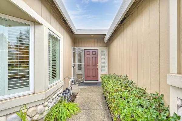 704 Diamond Glen CIR, Folsom, CA 95630