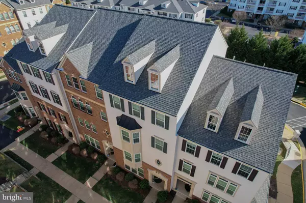 7489 BRUNSON CIR, Gainesville, VA 20155