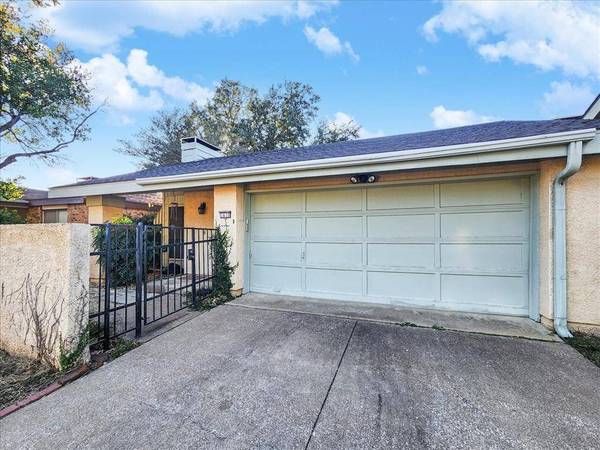 1610 Grandview Drive, Arlington, TX 76012