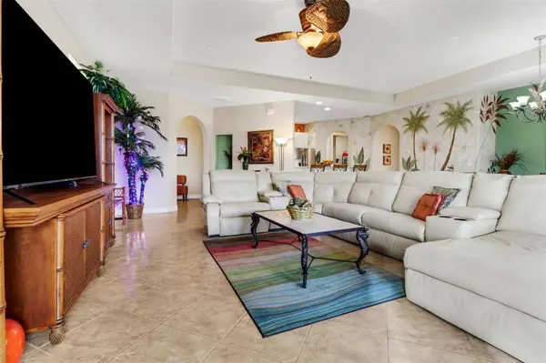 1708 BEACH Pkwy #201, Cape Coral, FL 33904