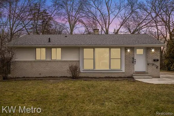 29270 RAMBLING Road, Southfield, MI 48076