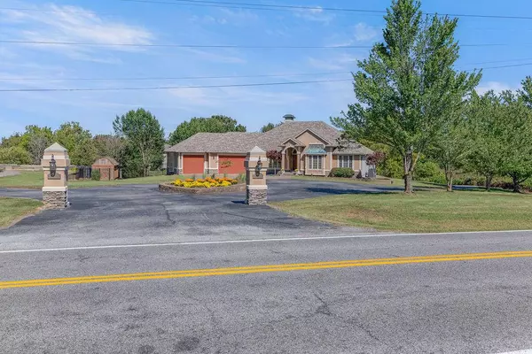 10917 Gum Road, Carthage, MO 64836