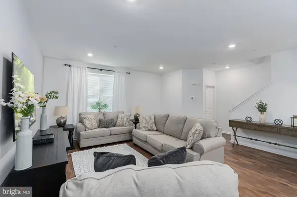 107 EDGEWATER CT, Quakertown, PA 18951