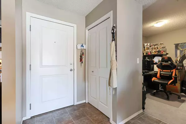 2715 12 AVE SE #312, Calgary, AB T2A 4X8