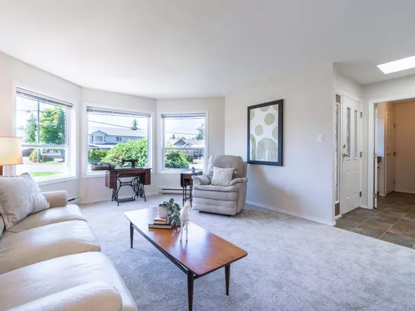 750 Arrowsmith Way, French Creek, BC V9P 2K5