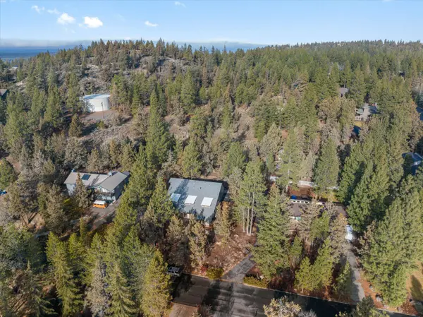 1860 NW Rimrock Dr, Bend, OR 97703