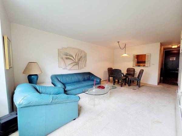 720 W Gordon TER #4M, Chicago, IL 60613