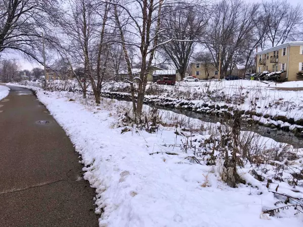 2950 Hermina Street, Madison, WI 53704