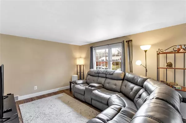 4722 Havana Dr, Pittsburgh, PA 15239