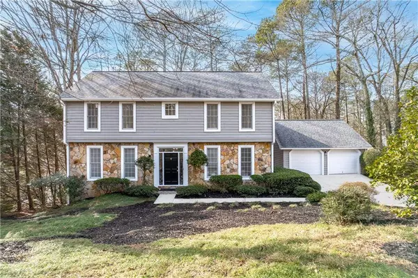 620 Fourth Fairway DR, Roswell, GA 30076