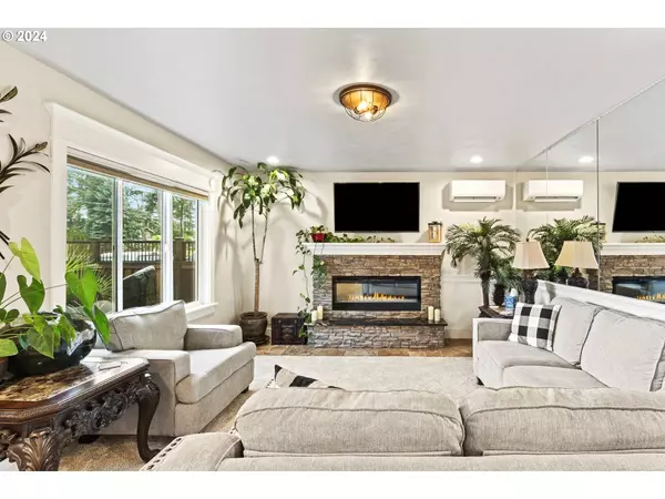 599 RIVER LOOP 2, Eugene, OR 97404