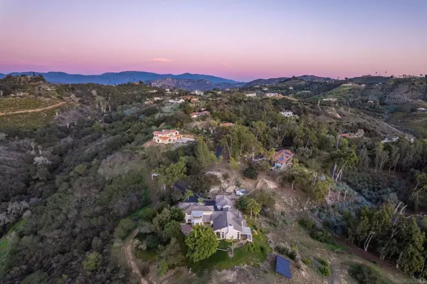 2925 Los Campos Dr, Fallbrook, CA 92028