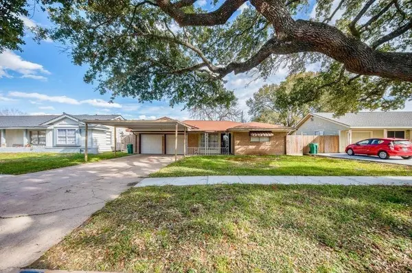 905 Orrel DR, Pasadena, TX 77503