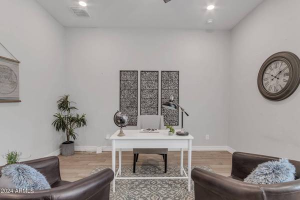 11814 W LUXTON Lane, Avondale, AZ 85323