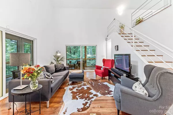 42 Elijah Hall RD, Black Mountain, NC 28711