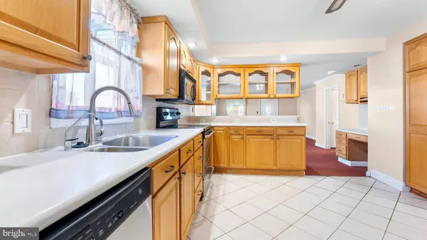 1332 CHERRY ST, Upper Chichester, PA 19061