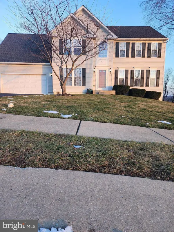 365 LAKEVIEW DR, Spring Grove, PA 17362