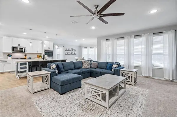 2808 Tobias Lane, Aubrey, TX 76227