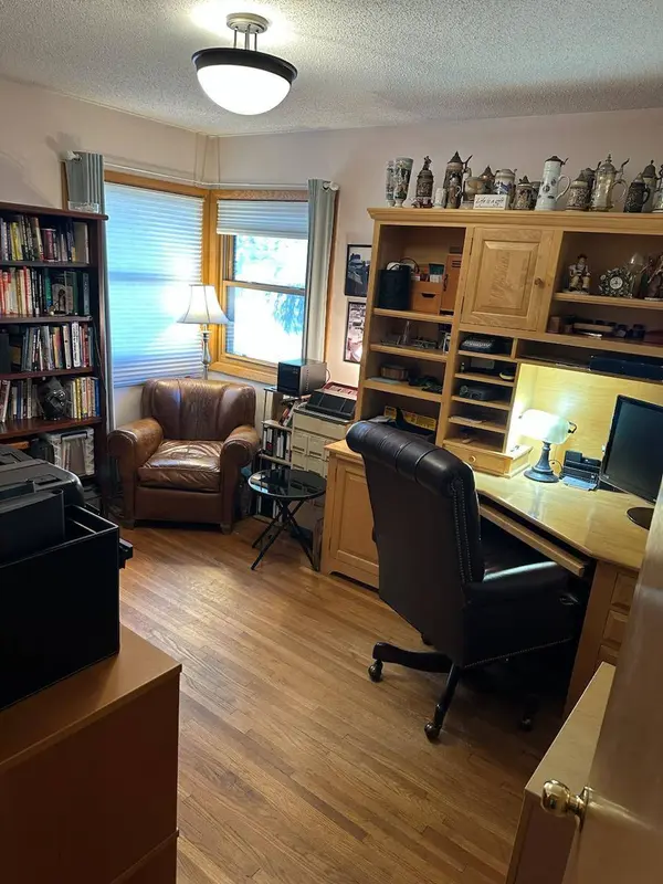 1266 Skillman AVE W, Roseville, MN 55113