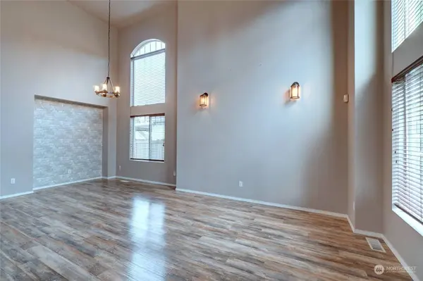 4534 SE Bakken CT, Port Orchard, WA 98366