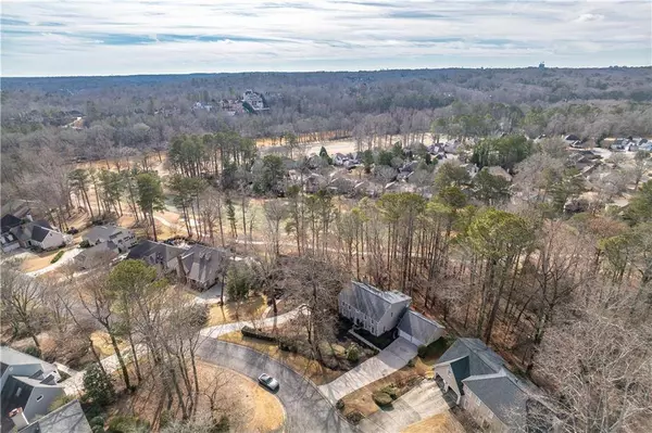 620 Fourth Fairway DR, Roswell, GA 30076