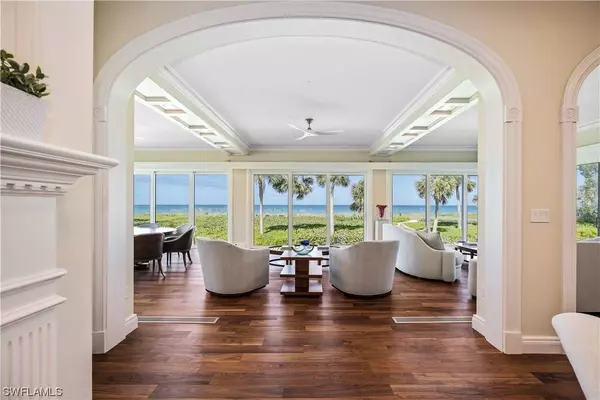 8218 Sanderling RD, Sarasota, FL 34242