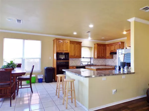 2813 Fossil Run Boulevard, Fort Worth, TX 76131