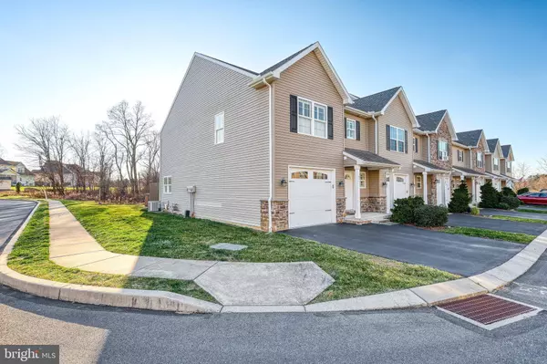 827 SPRING ROCK CT, Mechanicsburg, PA 17055