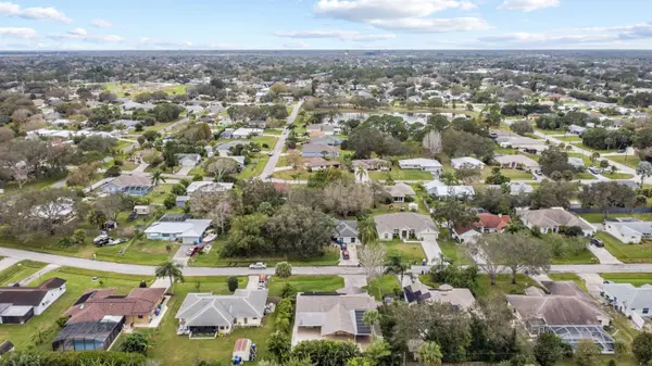 542 Quarry LN, Sebastian, FL 32958