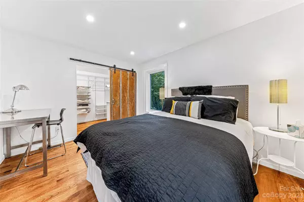 42 Elijah Hall RD, Black Mountain, NC 28711