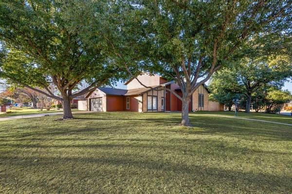 3000 Flamingo Circle, Southlake, TX 76092