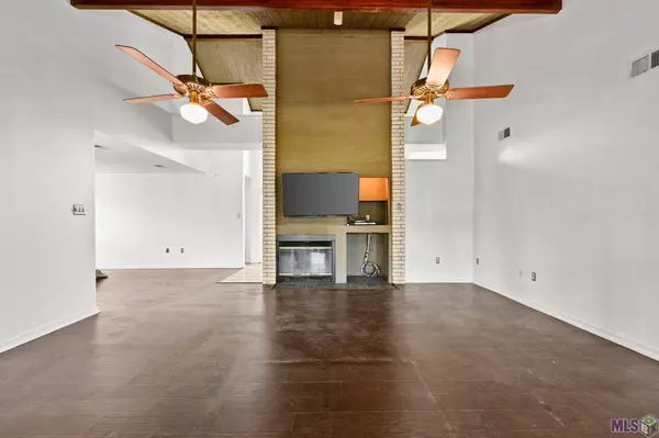 1730 S FLANNERY RD, Baton Rouge, LA 70816