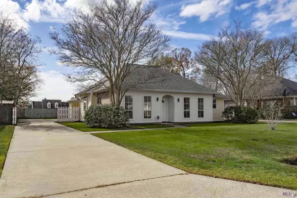 12822 MAGNOLIA CHASE DR, Baton Rouge, LA 70810