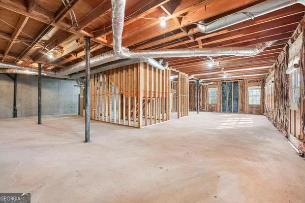 620 Fourth Fairway DR, Roswell, GA 30076