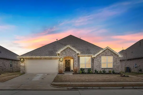 2808 Tobias Lane, Aubrey, TX 76227