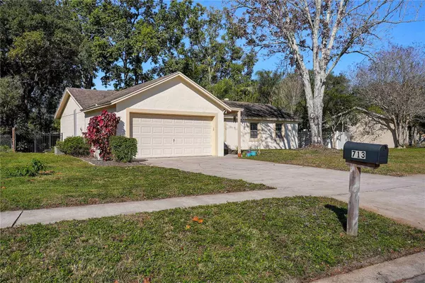 713 LANCEWOOD DR, Winter Springs, FL 32708