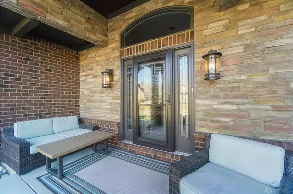 385 Stolle Drive, Springboro, OH 45066