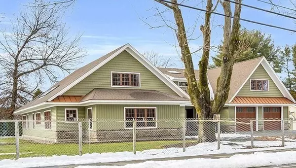 124 Lovejoy Rd, Andover, MA 01810