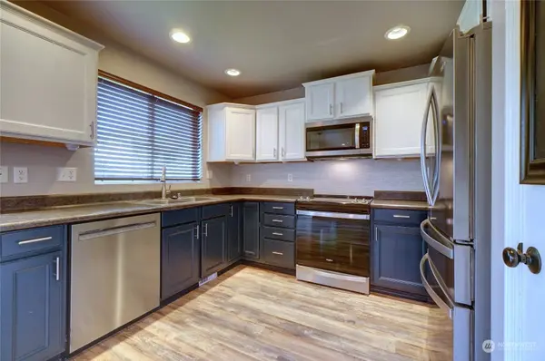 4534 SE Bakken CT, Port Orchard, WA 98366