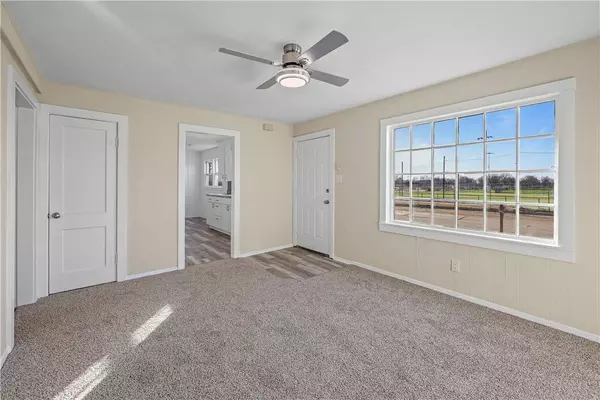 1015 12th Street, Rogers, AR 72756