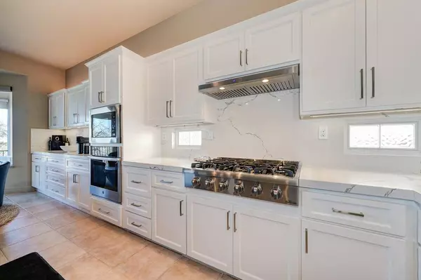 4355 Newland Heights DR, Rocklin, CA 95765