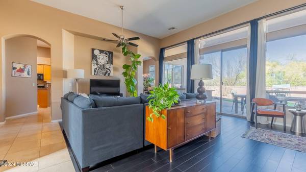 1798 W Camino De Torreon, Tucson, AZ 85704