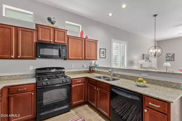 6202 E MCKELLIPS Road #188, Mesa, AZ 85215