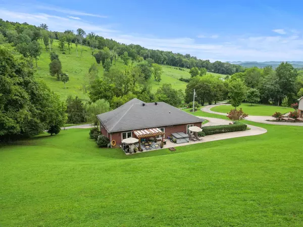 113 Agee Branch Ln, Hickman, TN 38567