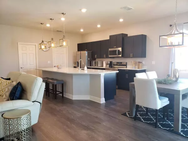 330 TRAVELERS CREEK DR, Auburndale, FL 33823