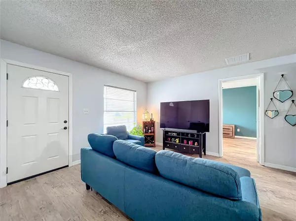 117 HIDDEN LAKE DR, Sanford, FL 32773