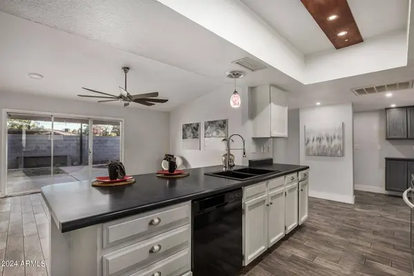 923 W MESQUITE Street, Chandler, AZ 85225