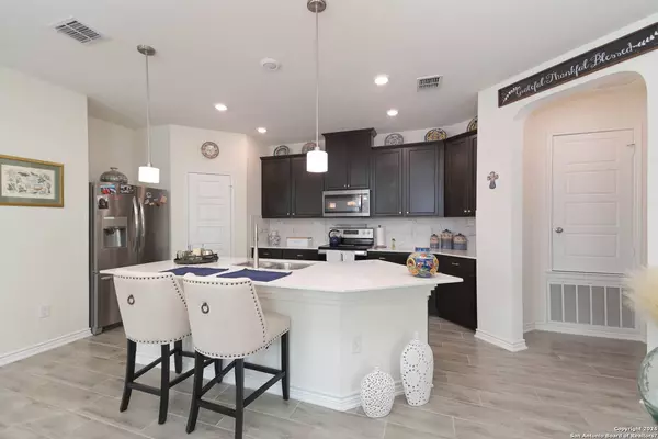 7807 VEJER, Boerne, TX 78015-6610