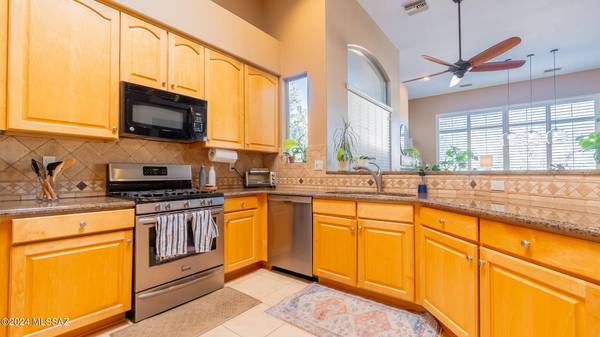 1798 W Camino De Torreon, Tucson, AZ 85704